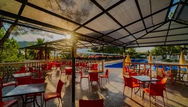 Senza Garden Holiday Club