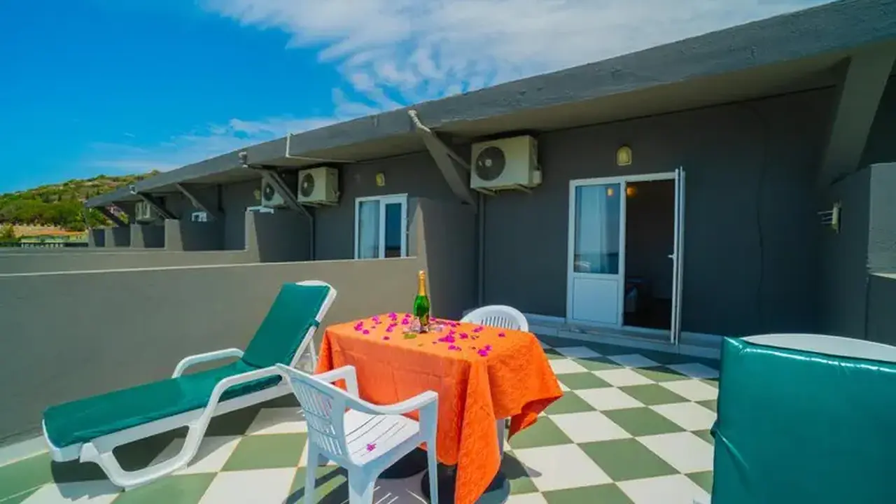 Senza Garden Holiday Club