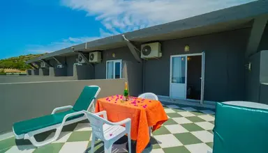 Senza Garden Holiday Club