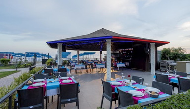 Senza Inova Beach