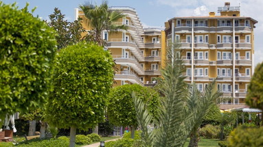 Senza Inova Beach