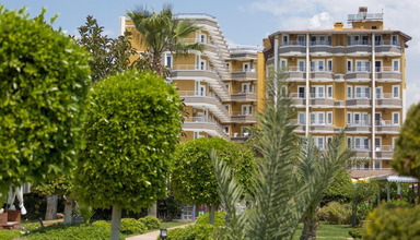Senza Inova Beach