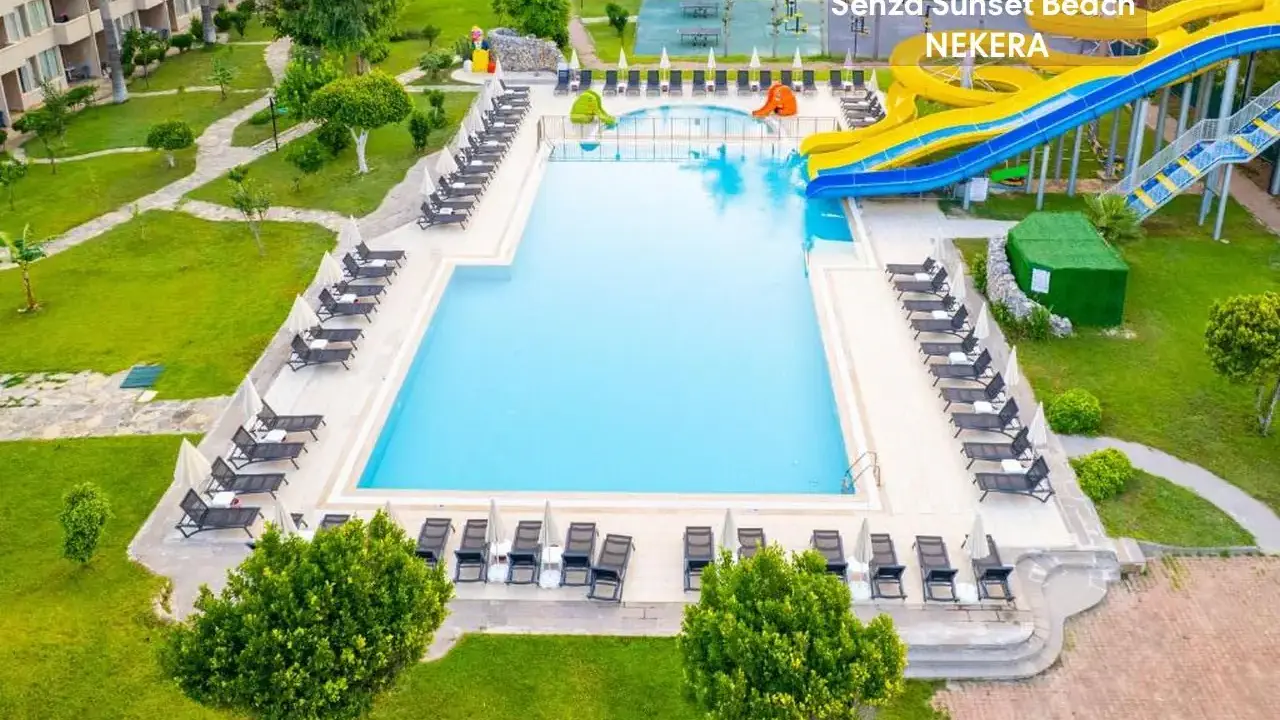 Senza Sunset Beach