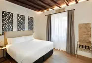 Sercotel Granada Suites