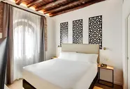 Sercotel Granada Suites