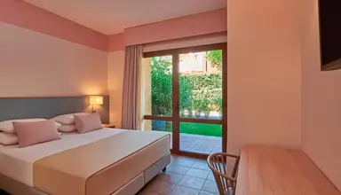 Serenusa Village