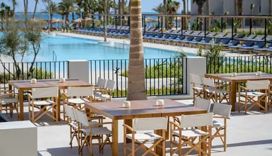 Serry Beach Resort