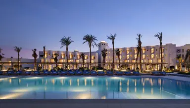 Serry Beach Resort