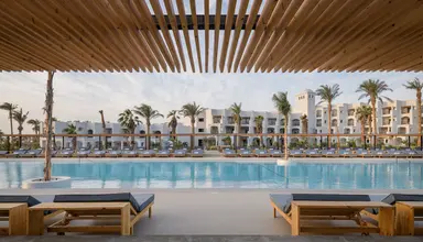 Serry Beach Resort