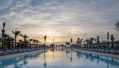 Serry Beach Resort