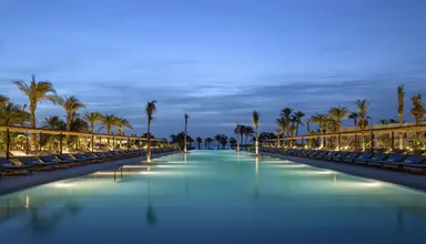 Serry Beach Resort