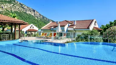 Sertil Deluxe Tropical Suites