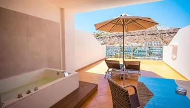 Servatur Casablanca Suites Spa