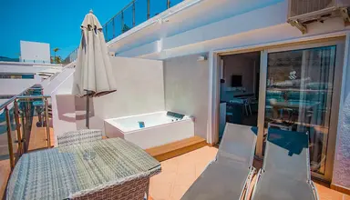 Servatur Casablanca Suites Spa