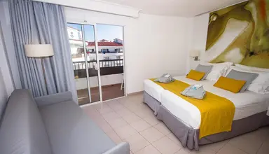 Servatur Waikiki