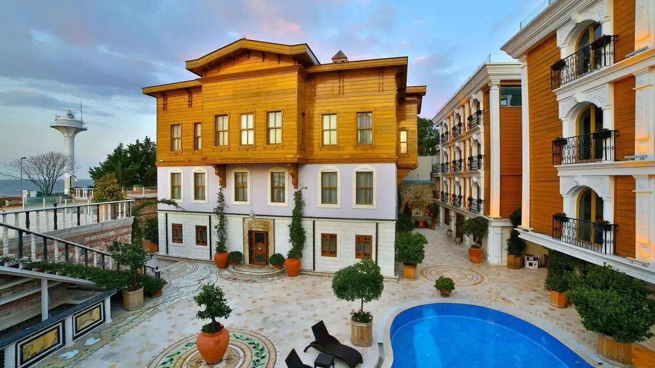 Seven Hills Palace