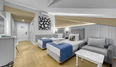 Seven Seas Palmeras Bay