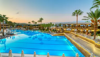 Seven Seas Palmeras Bay