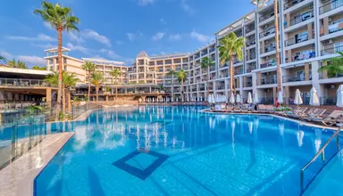 Seven Seas Palmeras Bay