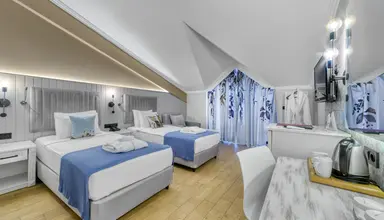 Seven Seas Palmeras Bay