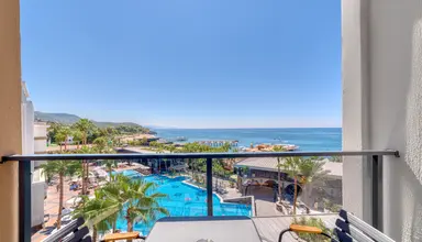 Seven Seas Palmeras Bay