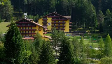Shandrani