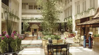 Shangri - La (Bangkok)