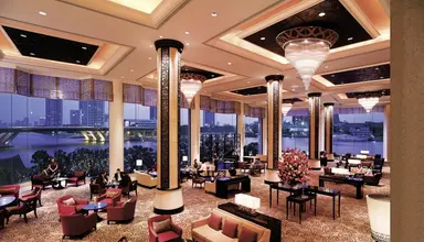 Shangri - La (Bangkok)