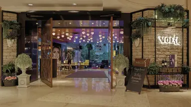 Shangri - La (Bangkok)