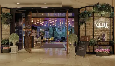 Shangri - La (Bangkok)