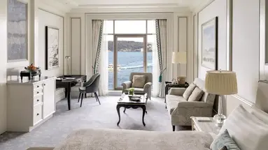 Shangri - La Bosphorus