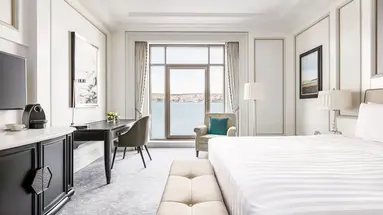 Shangri - La Bosphorus