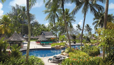 Shangri - La Golden Sands Resort