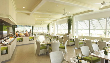 Shangri - La Golden Sands Resort