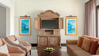 Shangri - La Qaryat Al Beri