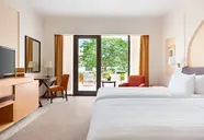 Shangri - La's Al Bandar