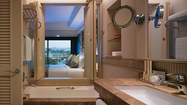 Shangri-la's Rasa Sentosa Resort & Spa