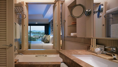 Shangri-la's Rasa Sentosa Resort & Spa