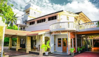 Shanthi Beach Resort