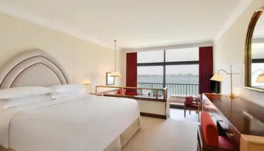 Sheraton Grand Doha Resort
