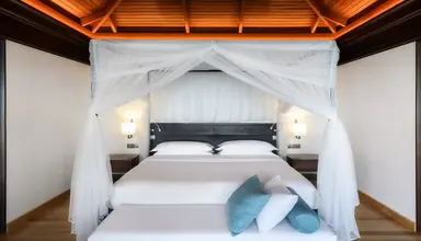 Sheraton Maldives Full Moon Resort & Spa