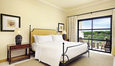 Sheraton Pine Cliffs Resort