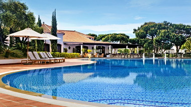 Sheraton Pine Cliffs Resort