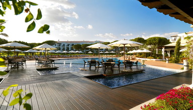 Sheraton Pine Cliffs Resort