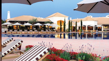 Sheraton Pine Cliffs Resort