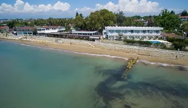 Side Beach Club