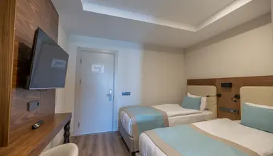 Side Moon Palace