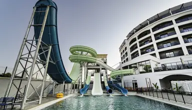Side Moon Palace