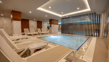 Side Moon Palace