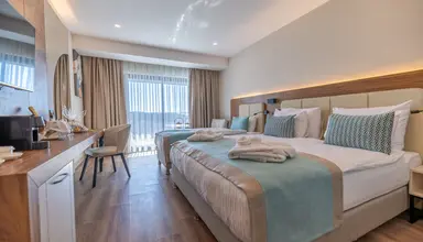 Side Moon Palace